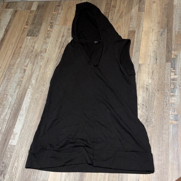 Tops: sm-lrg - Yaya, Zara, Suzy Shier, lucky brand - Picture 15 of 16